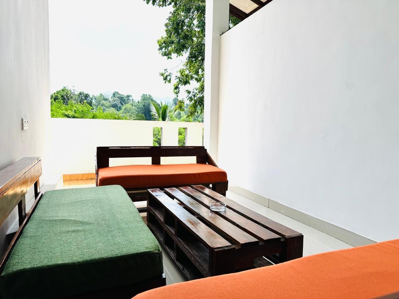 La Riya Ella - 05 Minutes To Ella Town Bed & Breakfast Exterior photo